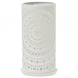 Er zerbricht nicht beim Fallenlassen und erzeugt ein sch�nes Kerzenmuster auf dem Tisch.